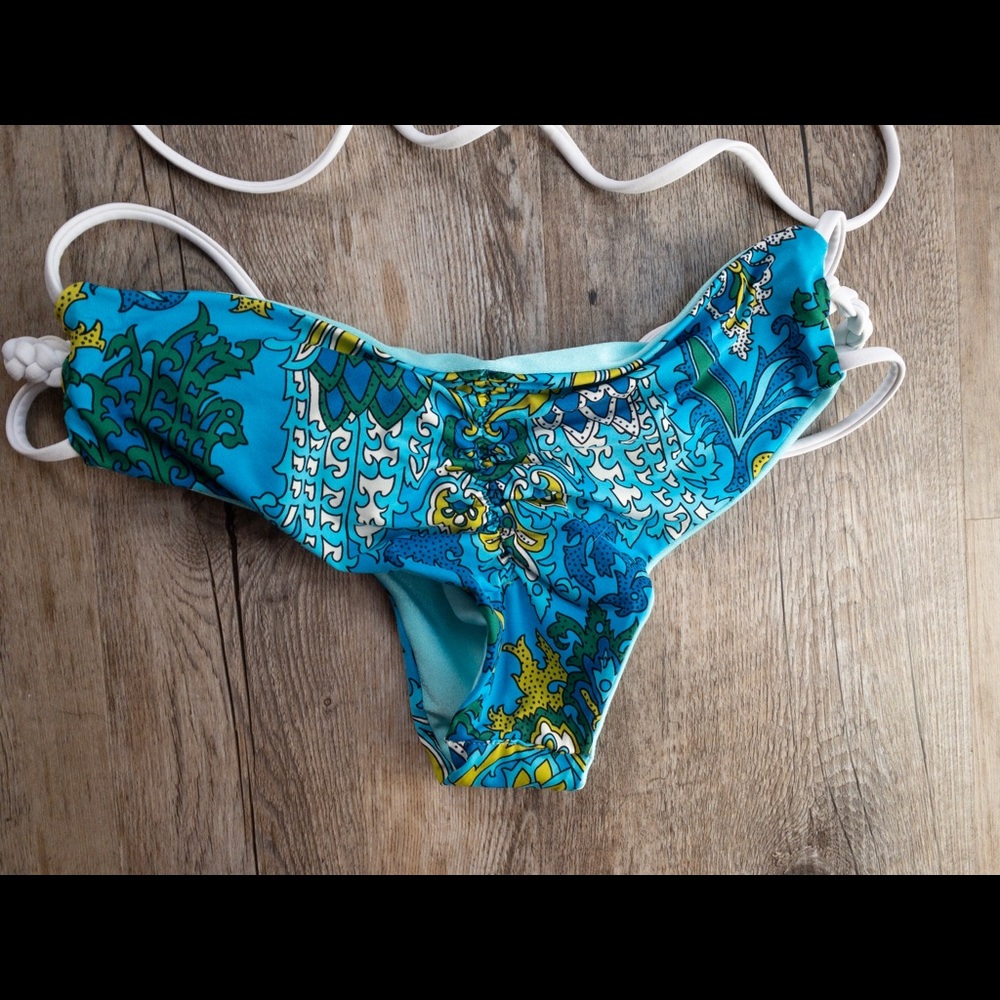 Used OneSun Two Piece Swimsuit - Picture 4 of 6